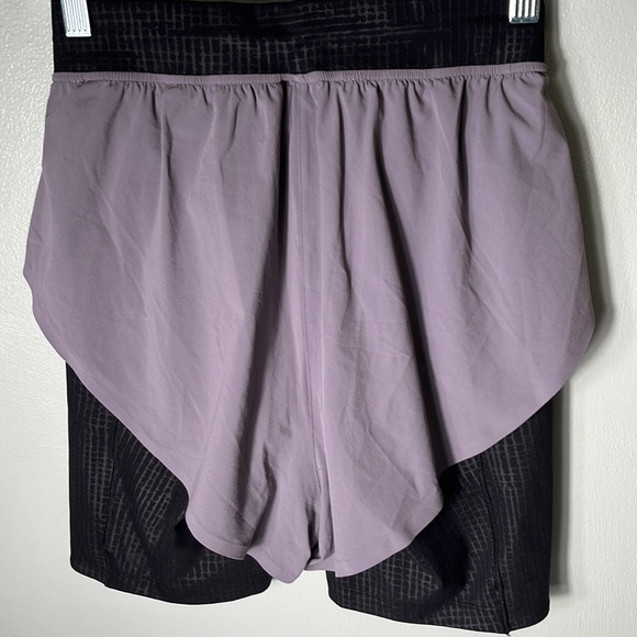 Lululemon Lab Run shorts 4 dusky lavender 8” lined - Picture 5 of 6